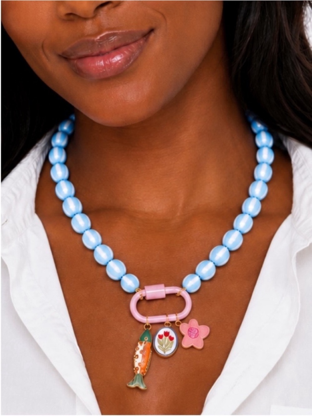 New! Colorful Blue Beaded Carabiner Fish Dopamine Necklace NWOT 5047